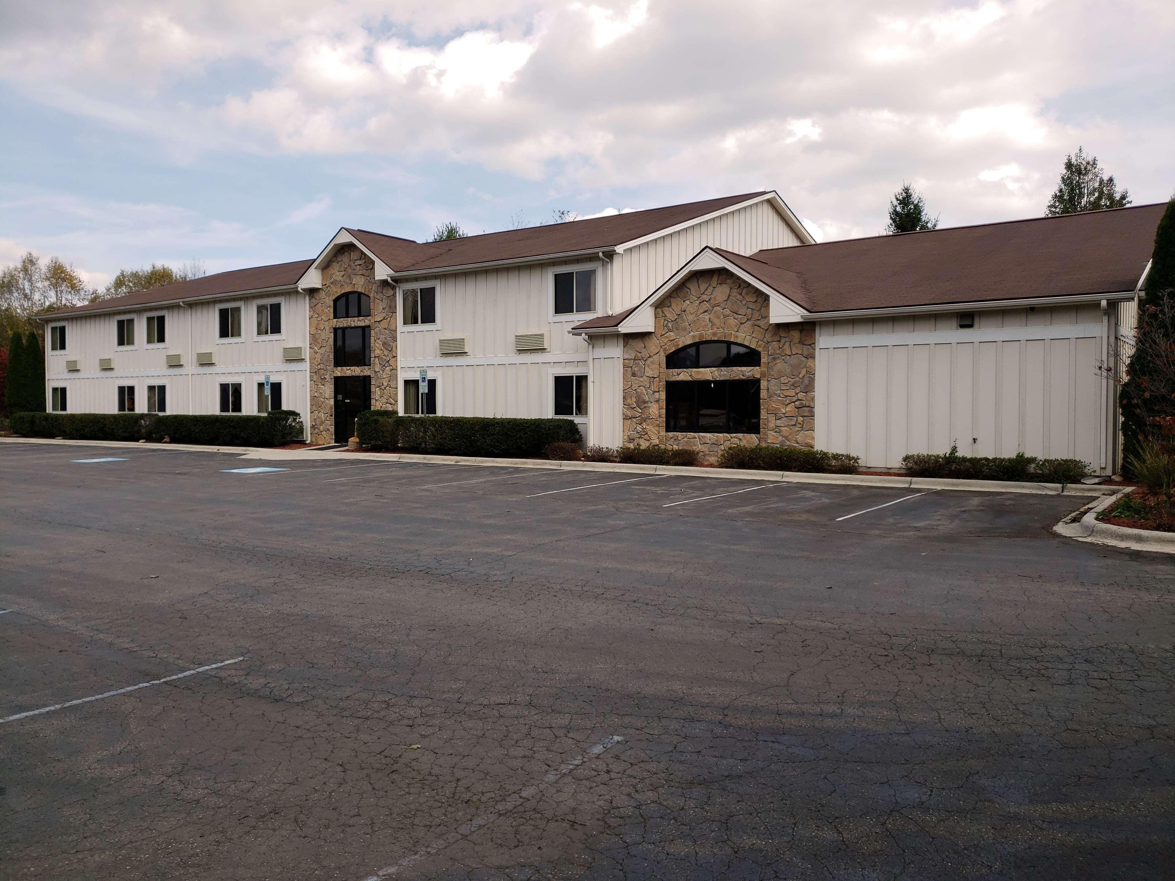 Americas Best Value Inn & Suites Independence Va Экстерьер фото